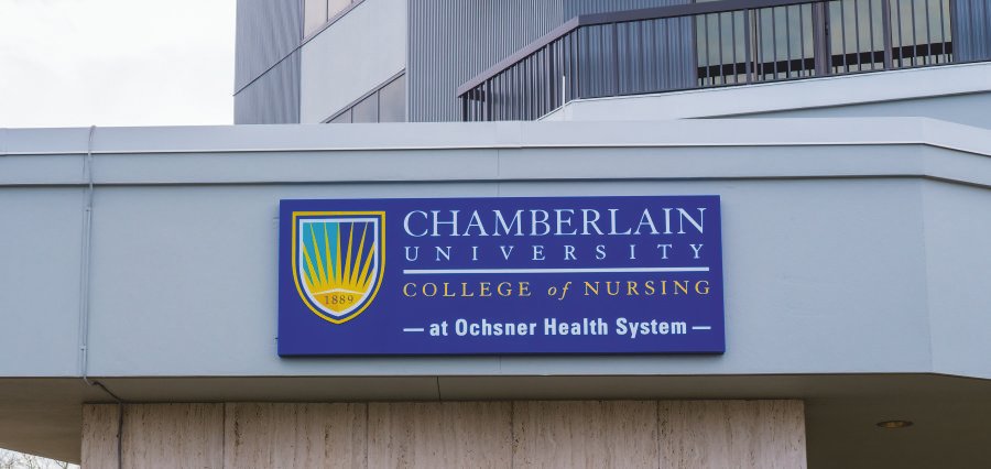 You are currently viewing Trailblazing Dr. Karen Cox Retires After Expanding Chamberlain University Nationwide